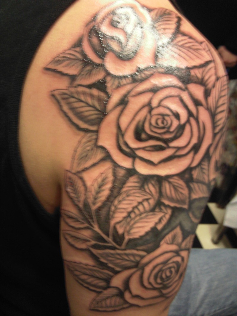 tatoo épaule bras homme