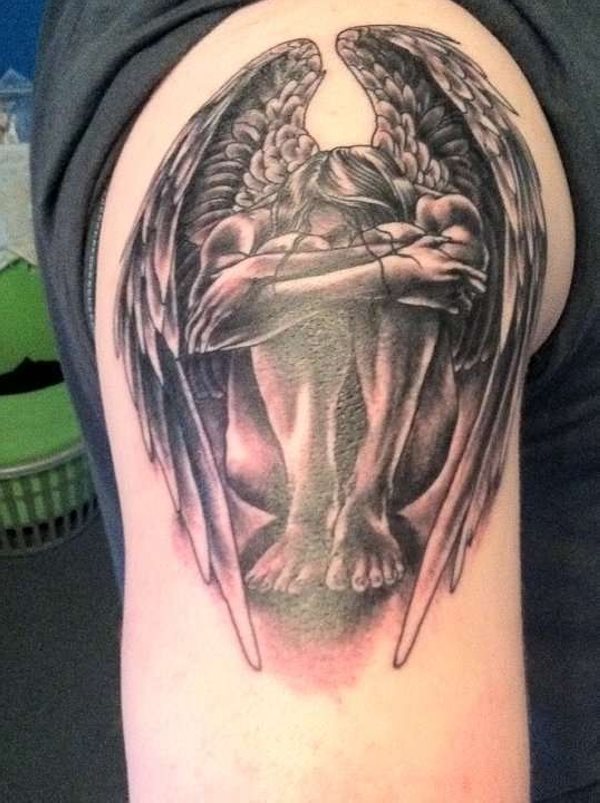 tatouage ange a genoux