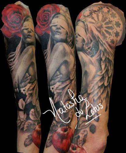 tatouage ange avec une rose