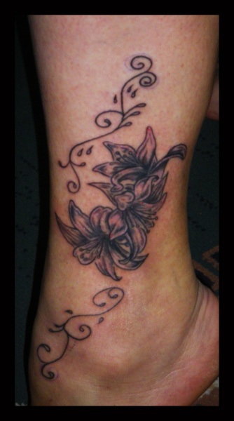 tatouage ange cheville