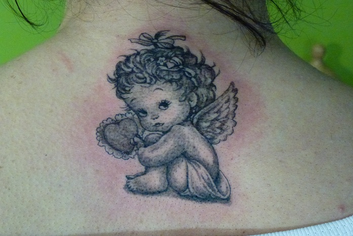 tatouage ange coeur