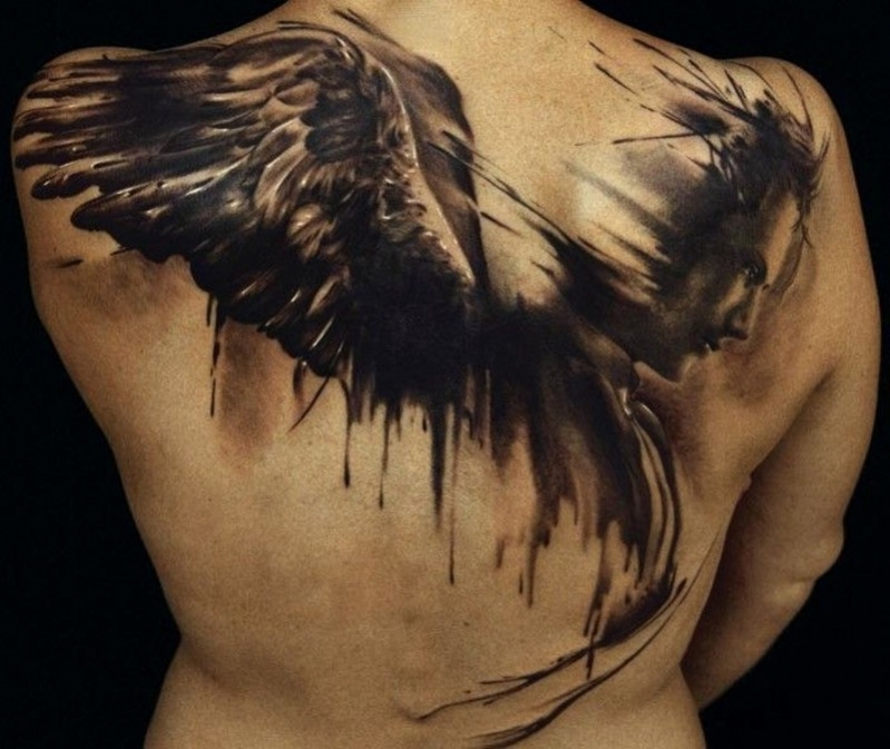 tatouage ange dans le dos