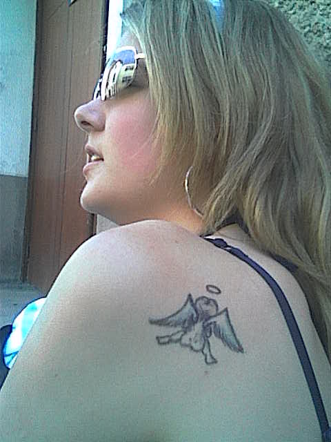 tatouage ange mignon