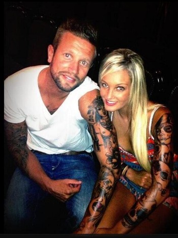 tatouage ange sur la cuisse