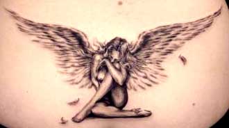 tatouage ange ventre