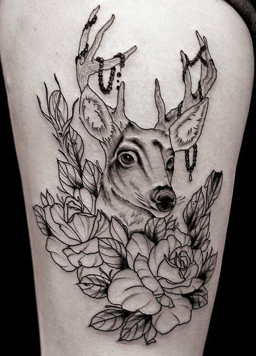 tatouage animaux fleur