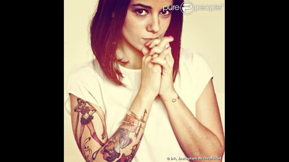 tatouage avant bras alizée