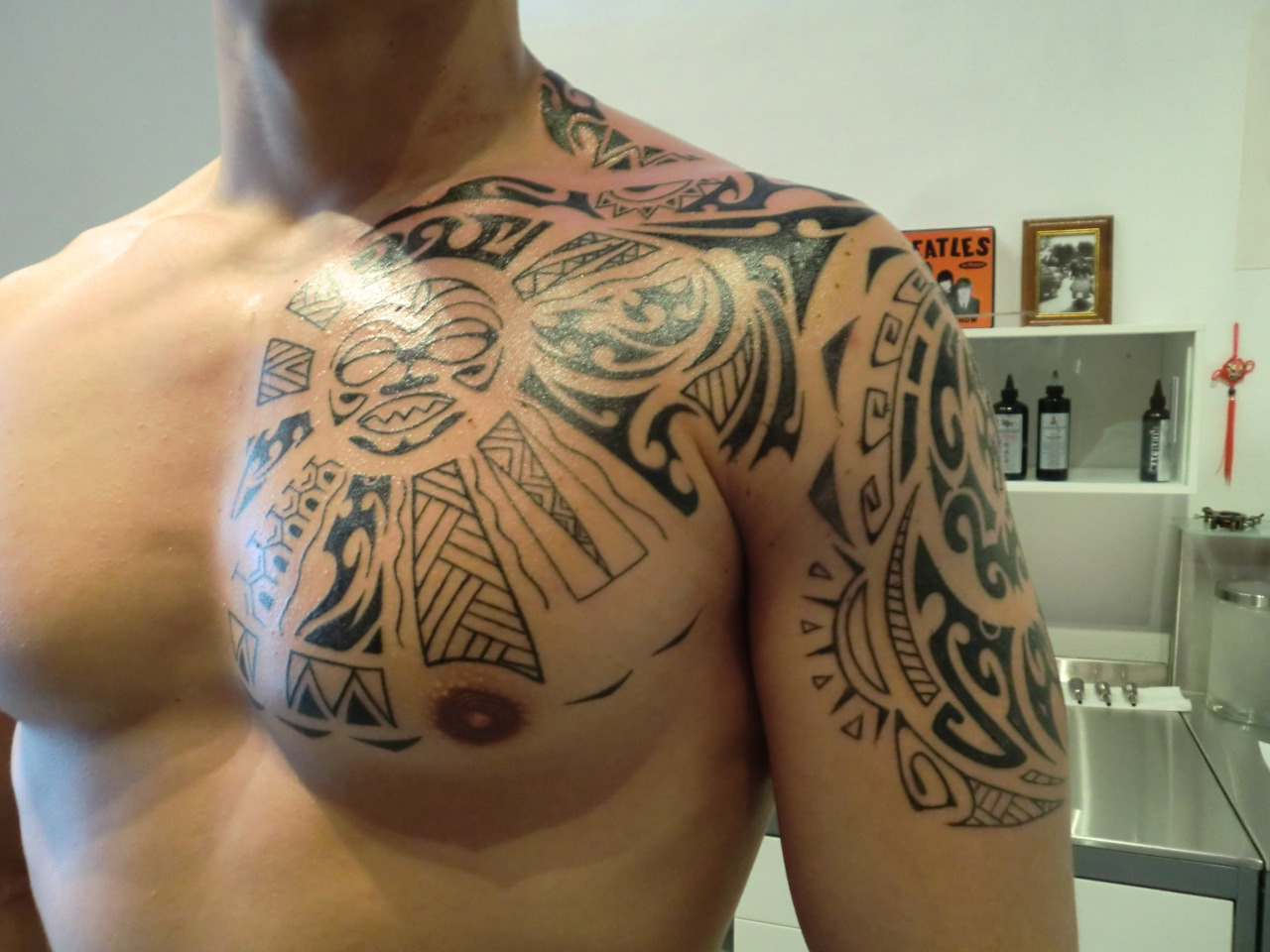 tatouage avant bras anthony kiedis