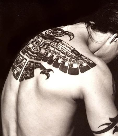 tatouage avant bras anthony kiedis