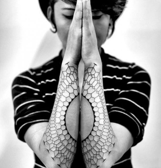 tatouage avant bras emploi