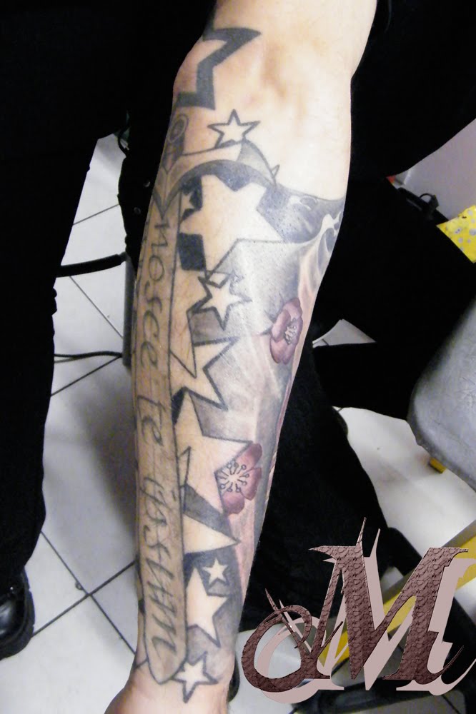 tatouage avant bras et travail