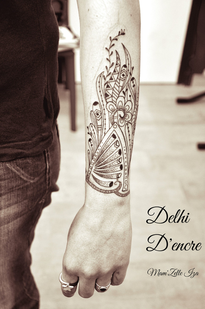 tatouage avant bras et travail