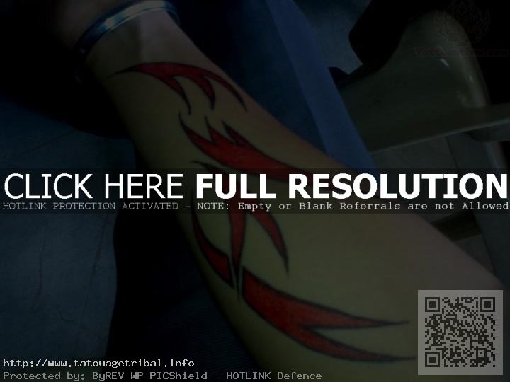 tatouage avant bras flamme