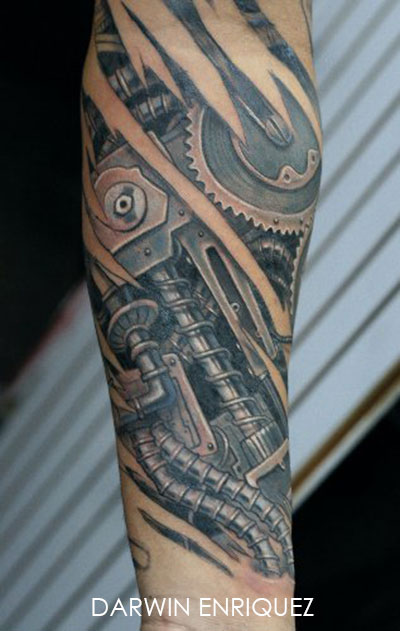 tatouage avant bras mecanique