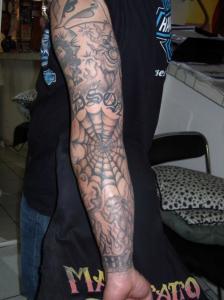 tatouage avant bras rempli