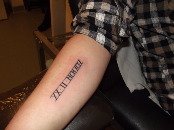 tatouage avant bras romain