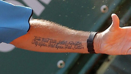 tatouage avant bras wawrinka