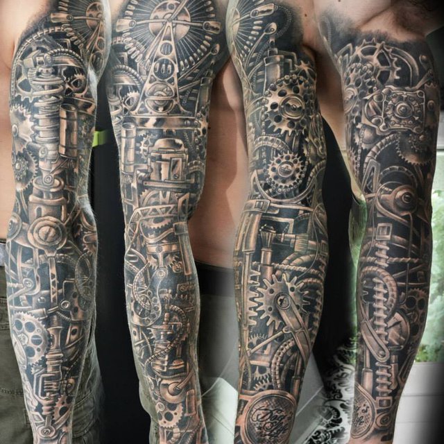 tatouage biomecanique bretagne