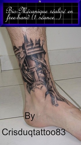 tatouage biomecanique cheville