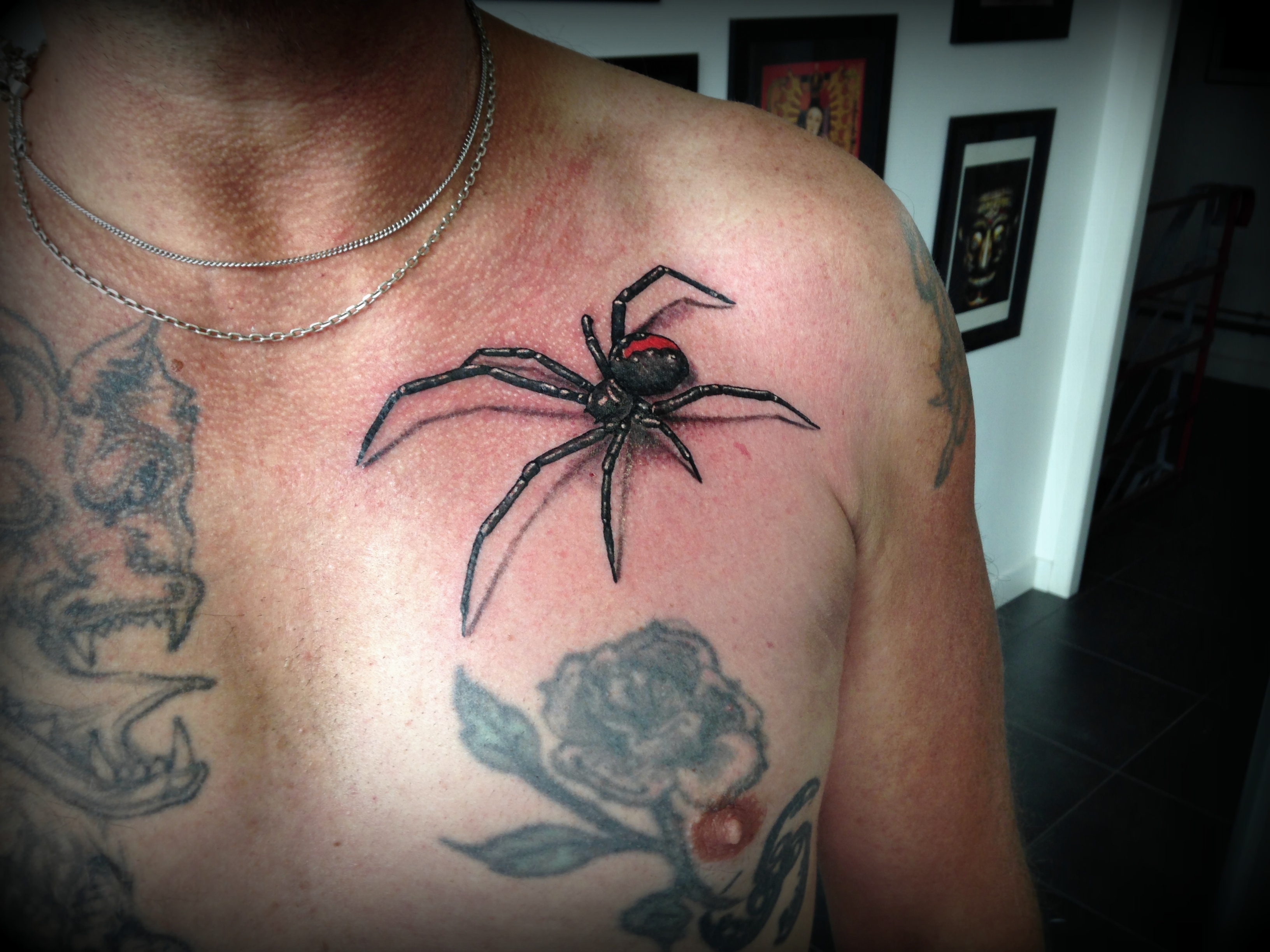 tatouage biomecanique lyon