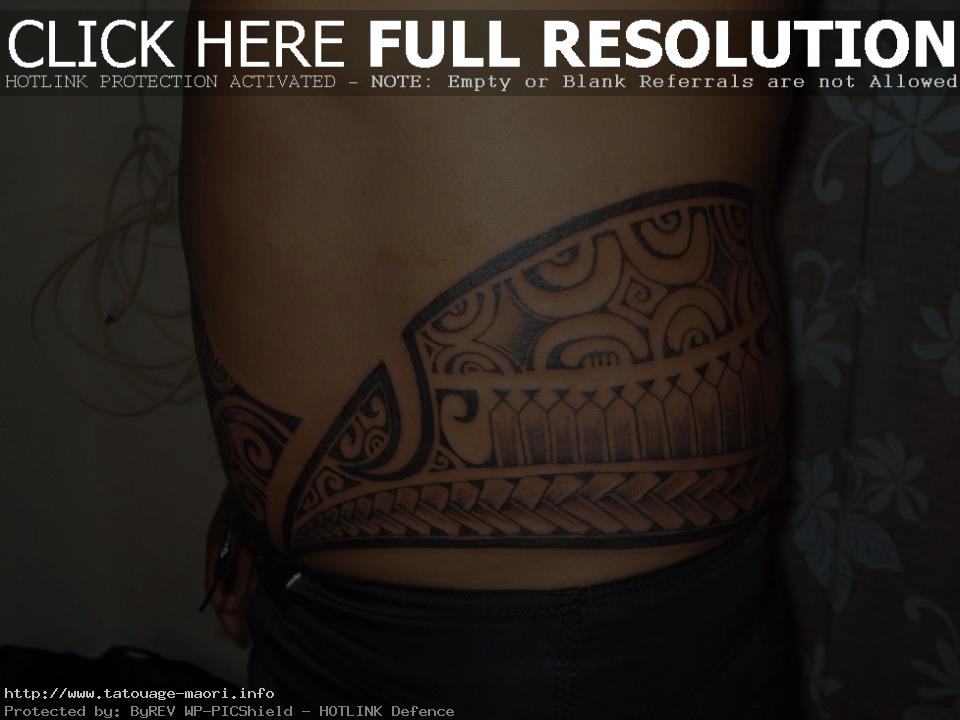 tatouage bracelet poignet polynésien