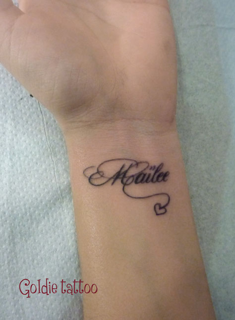 tatouage bracelet prenom