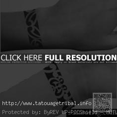 tatouage bracelet tribal femme