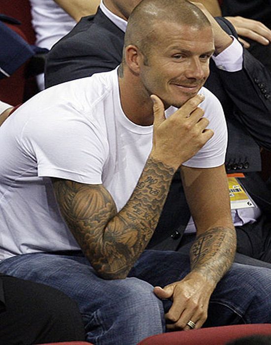 tatouage bras complet beckham