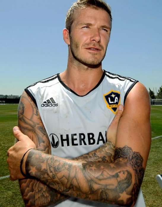 tatouage bras complet beckham