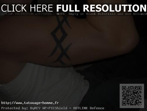 tatouage brassard homme