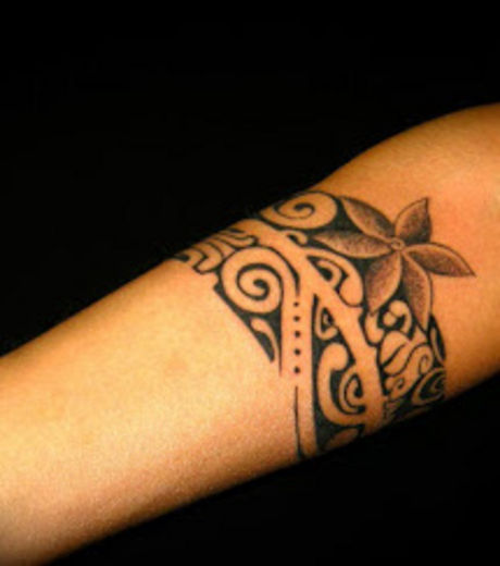 tatouage brassard homme