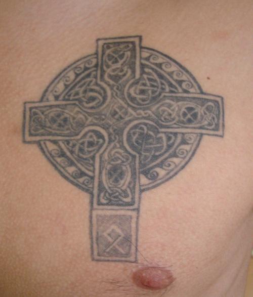tatouage celtique croix