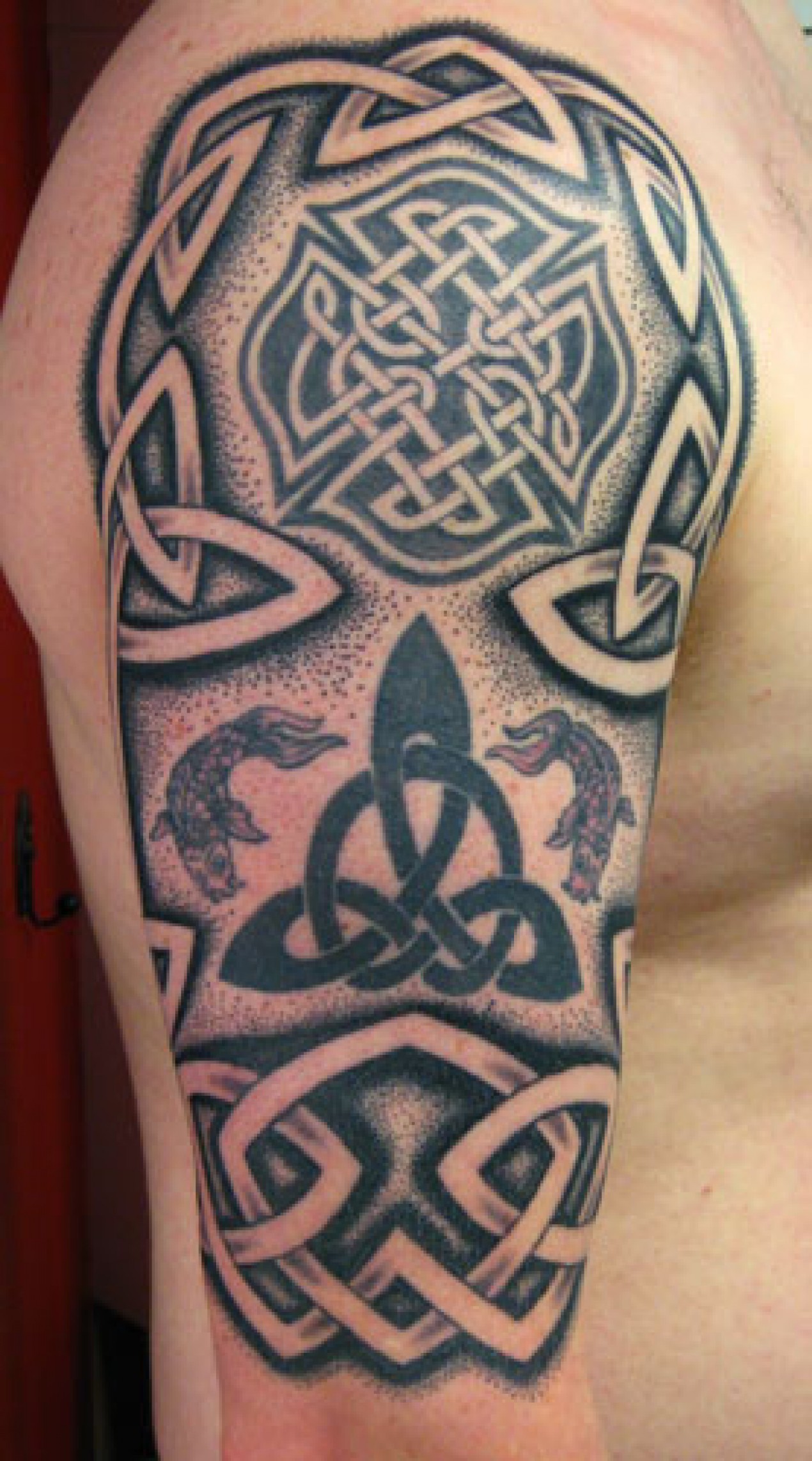 tatouage celtique épaule
