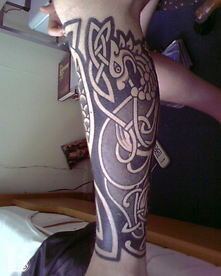 tatouage celtique mollet