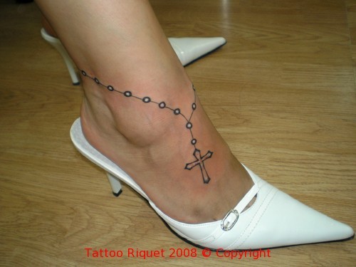 tatouage cheville chapelet