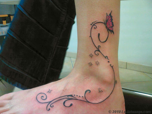 tatouage cheville tribal papillon