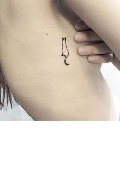 tatouage discret chat