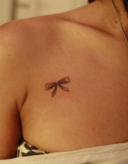 tatouage discret pour une femme