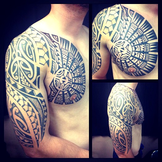 tatouage épaule homme maya