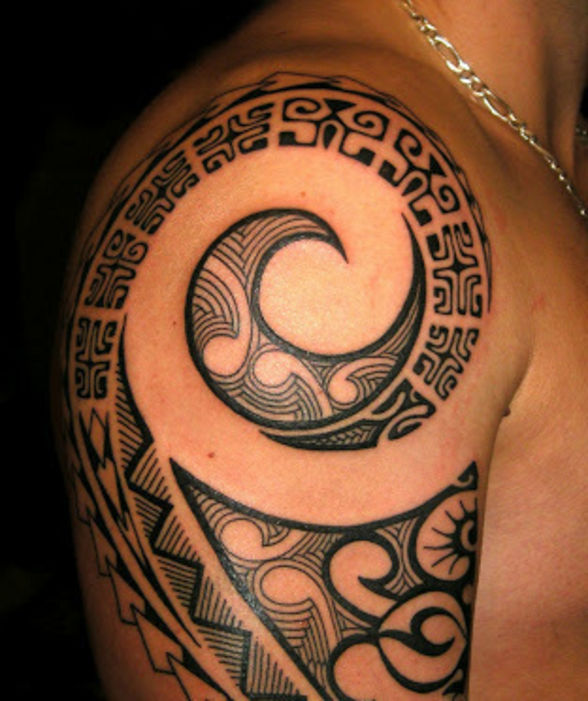 tatouage épaule homme maya