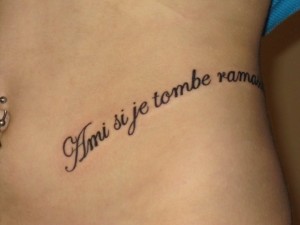 tatouage femme phrase d'amour