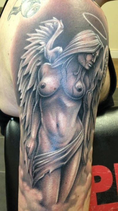 tatouage fille ange