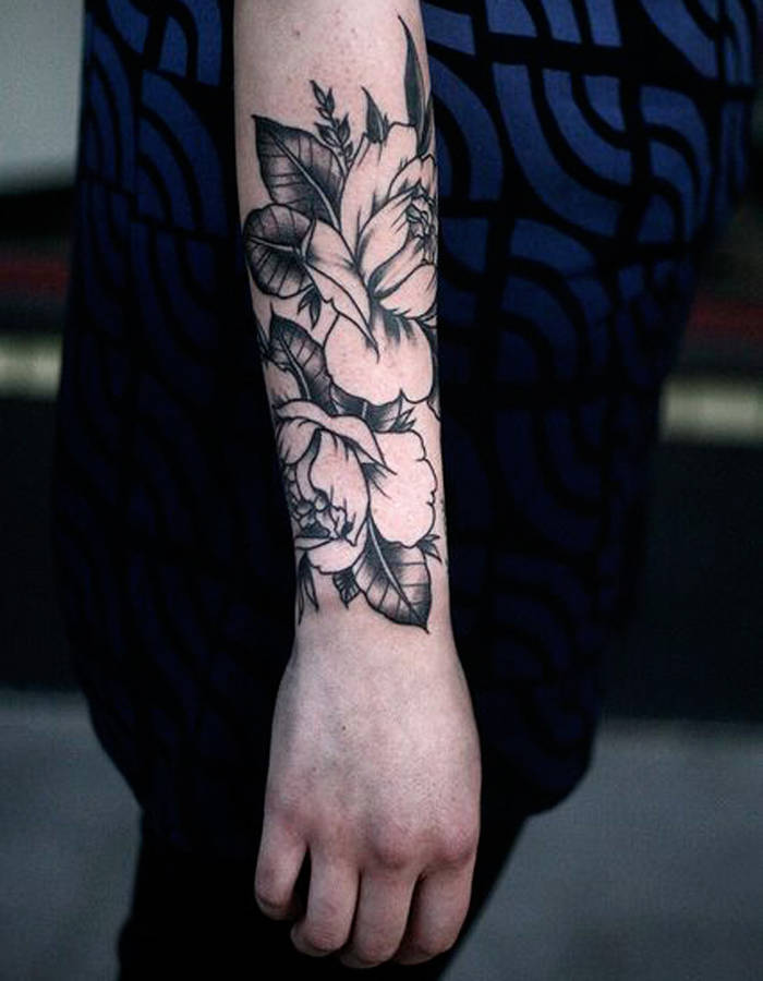 tatouage fleur avant bras