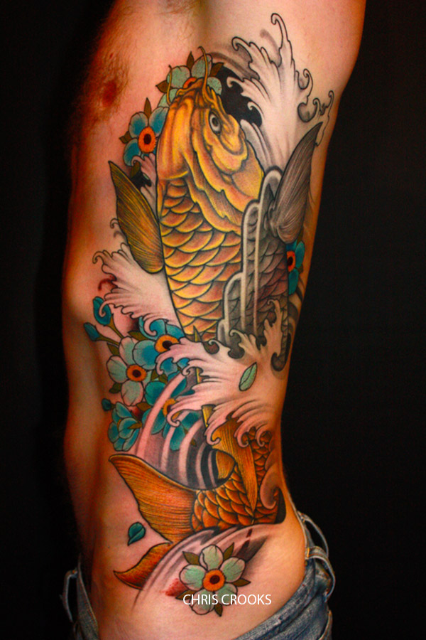 tatouage fleur carpe koi