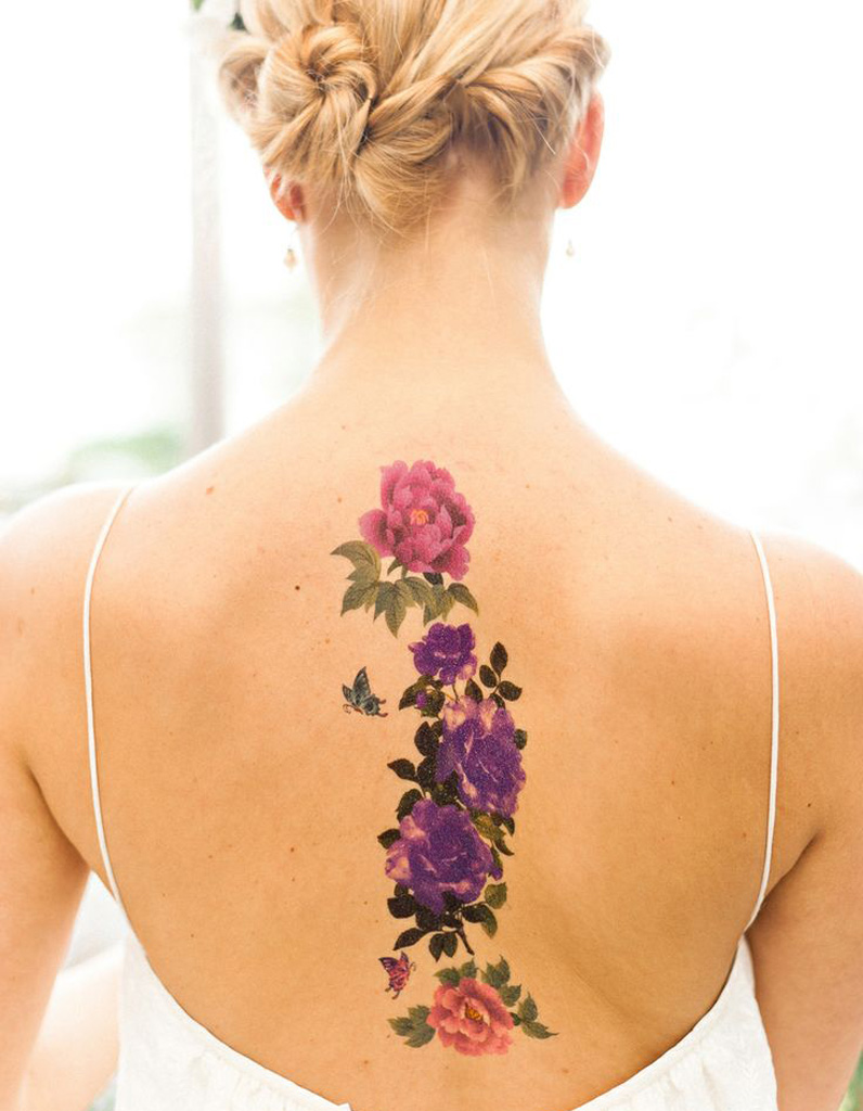 tatouage fleur couleur