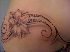 tatouage fleur de tiaré