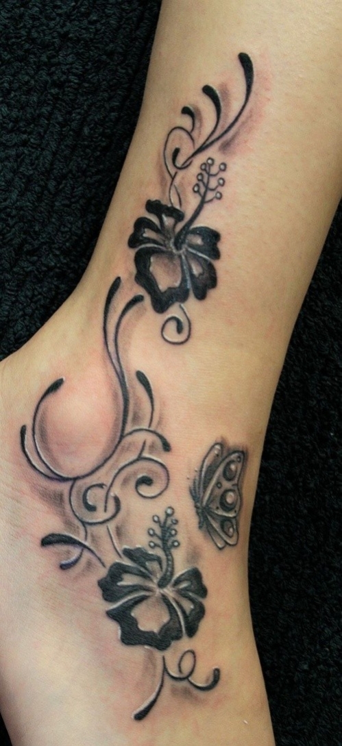 tatouage fleur et papillon