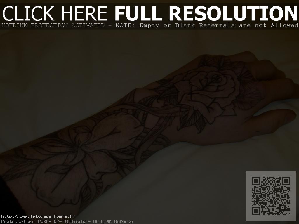 tatouage fleur homme