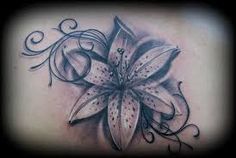 tatouage fleur lys