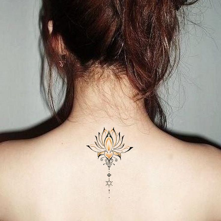 tatouage fleur thai